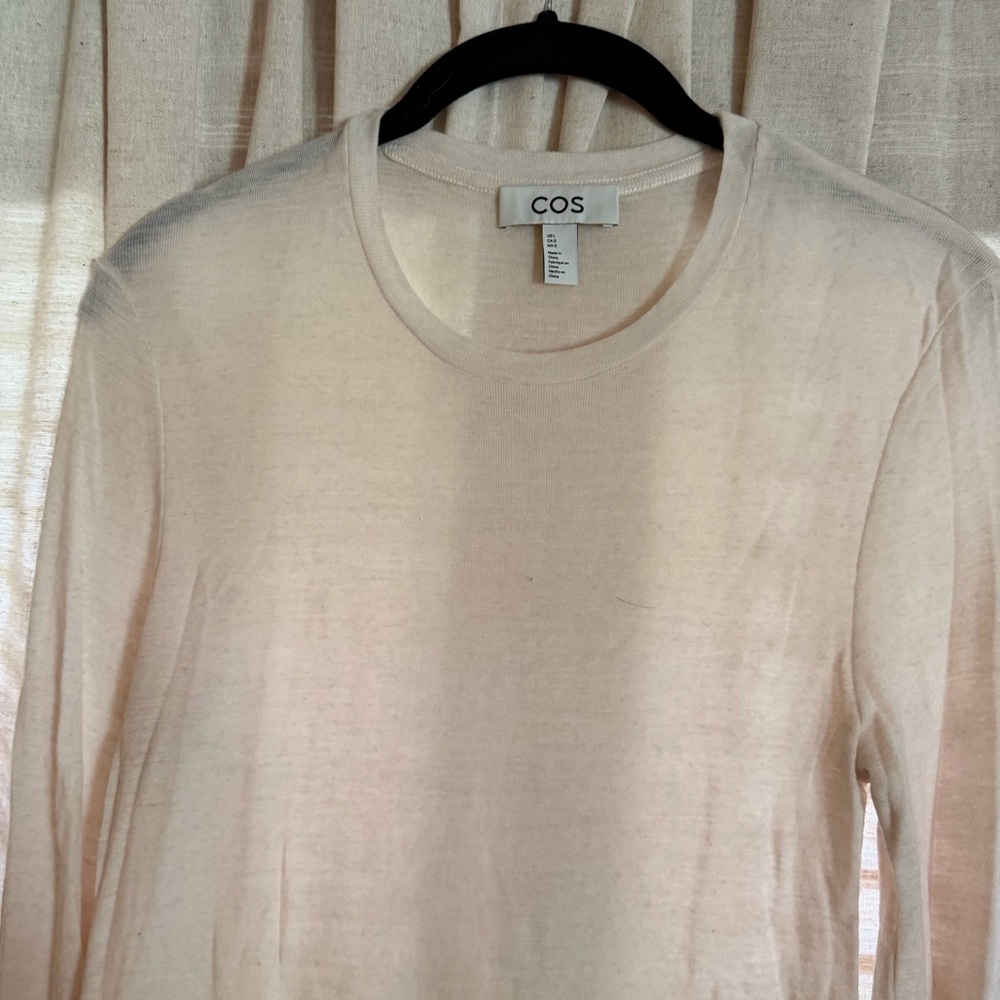 COS Off-White 100% merino wool crew neck - Picture 2 of 7